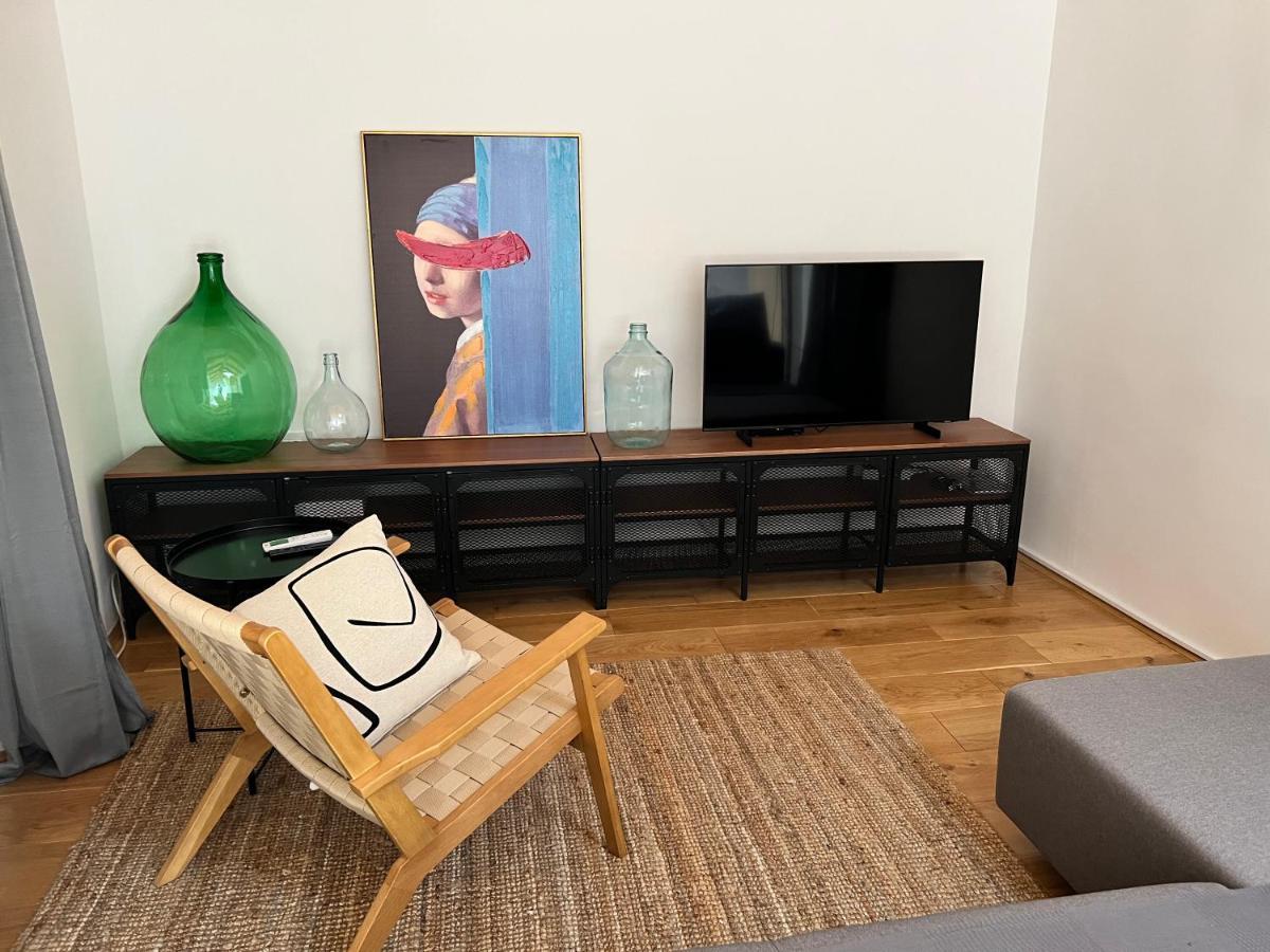 Seayou!***Charming 1-Bedroom Rental Unit In The Old City Center Of Cres Exterior photo
